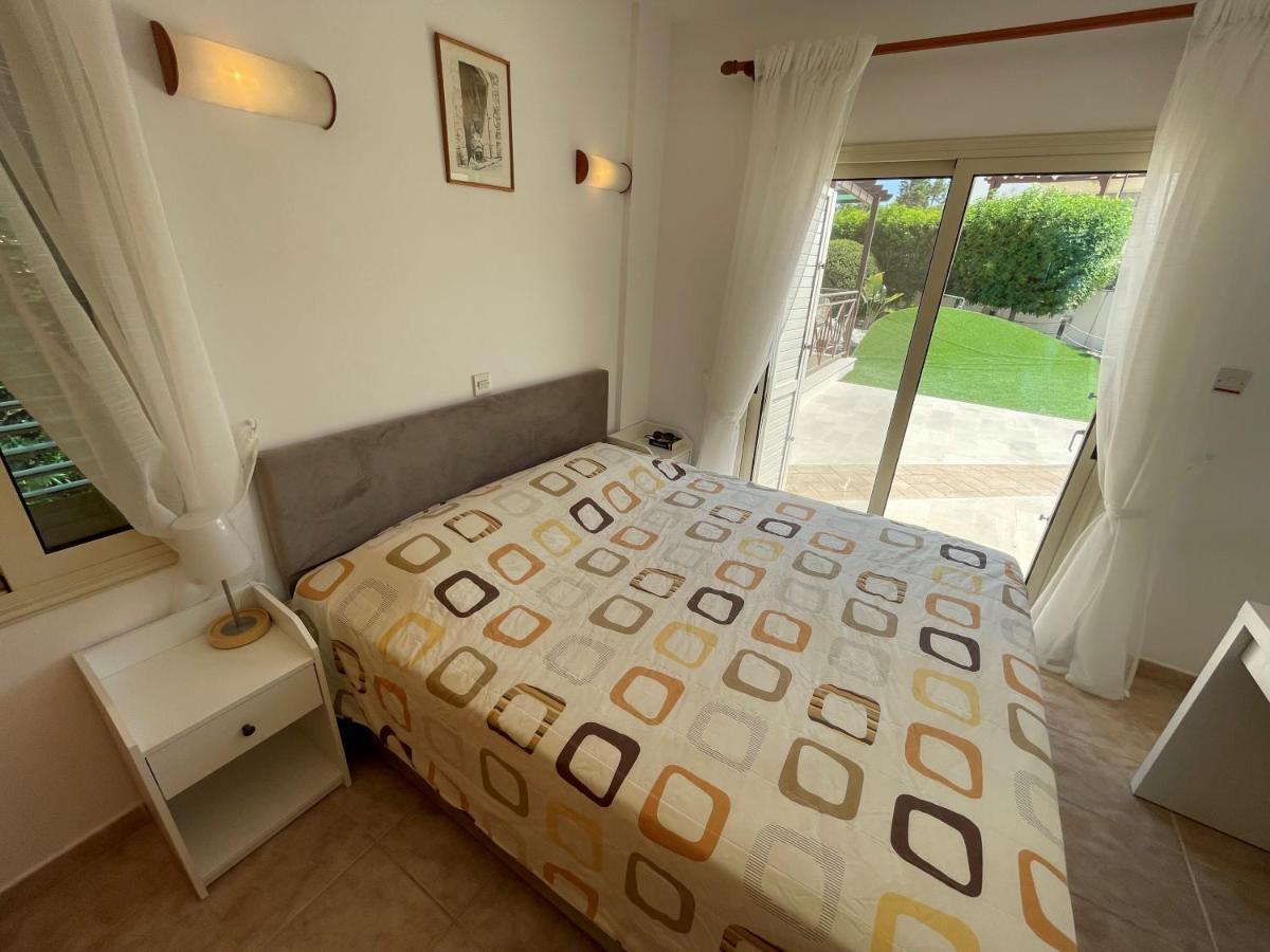 Ilios Akti Villa *